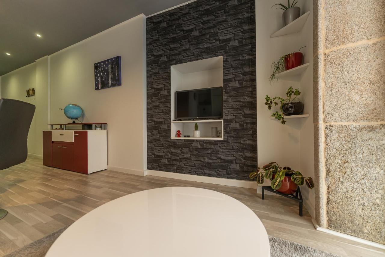 Cormelana Plaza Apartment โอโกรูญา ภายนอก รูปภาพ