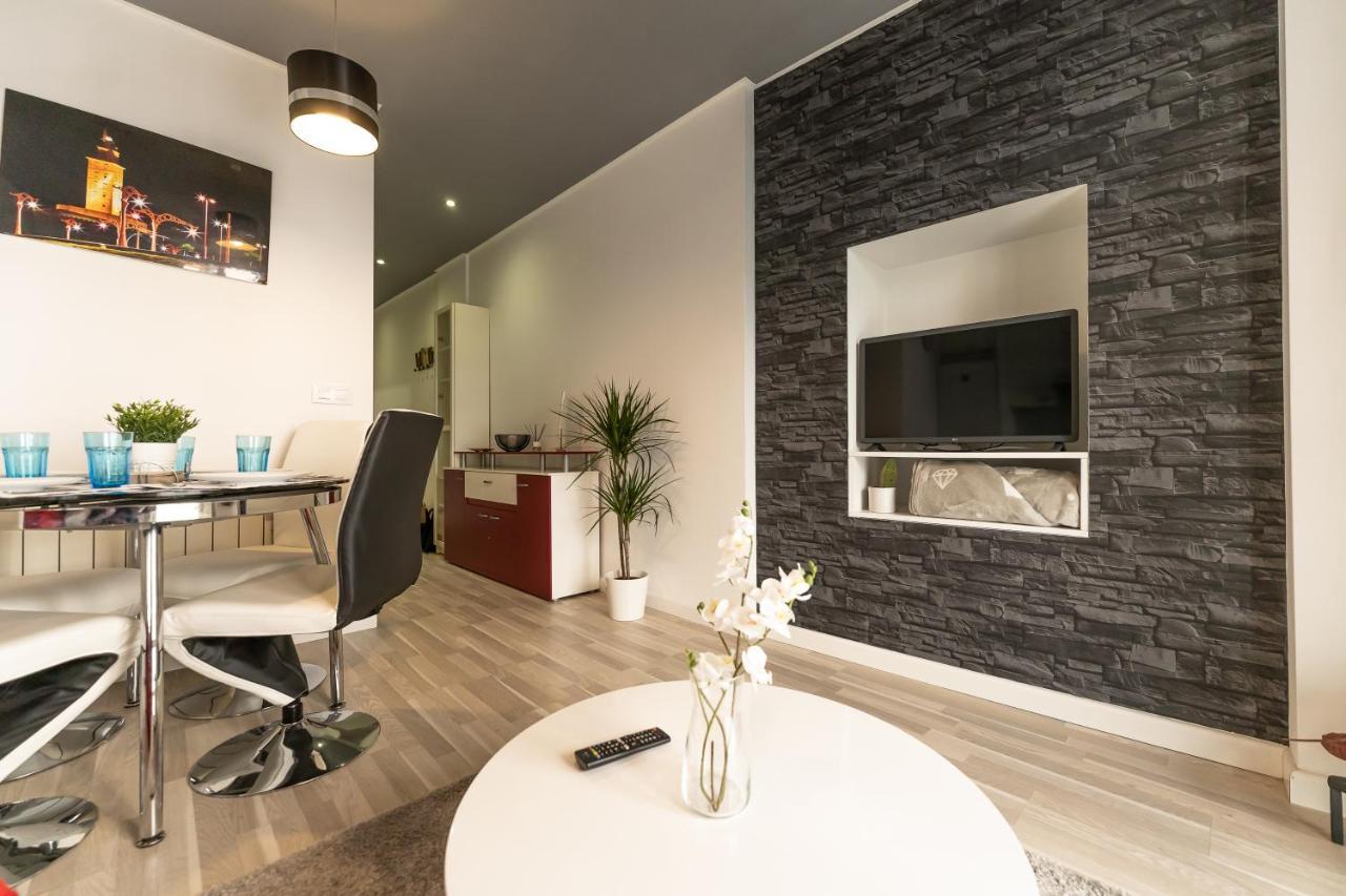 Cormelana Plaza Apartment โอโกรูญา ภายนอก รูปภาพ